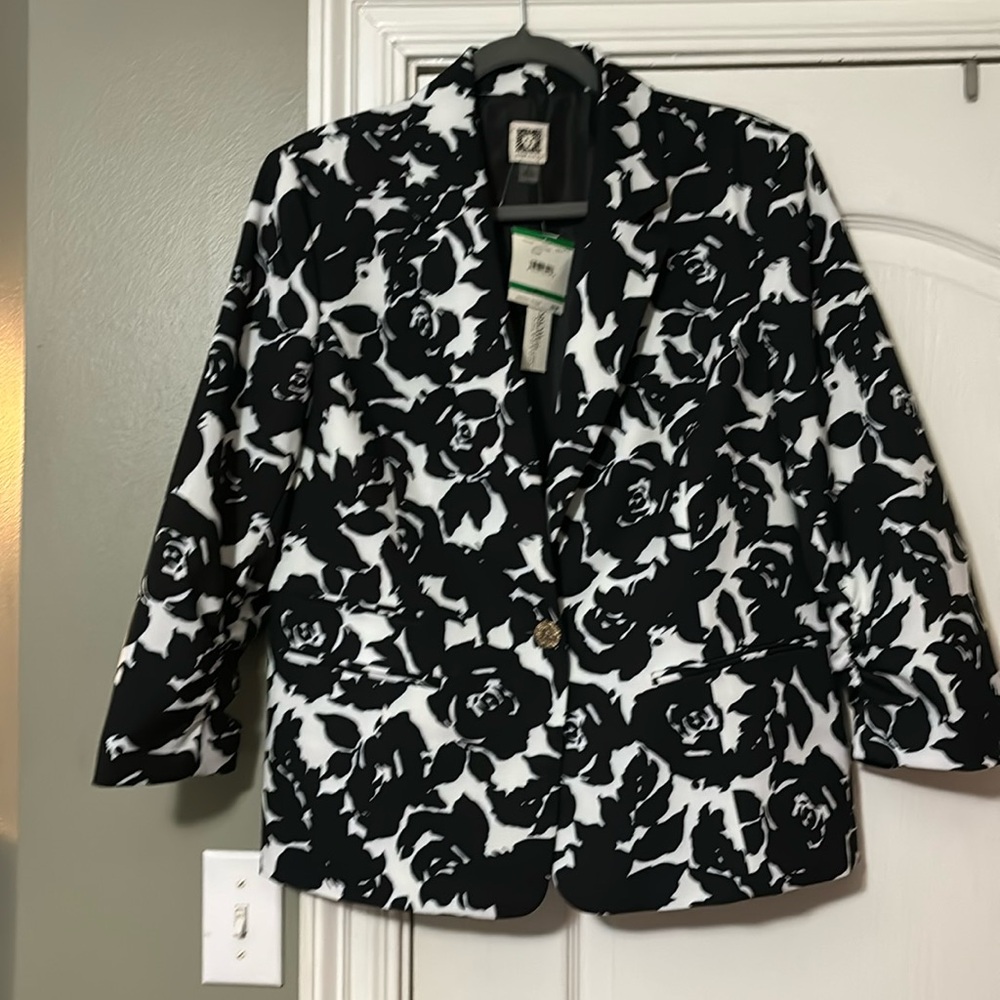 Beautiful Black/Lily White Jacket by Anne Klein